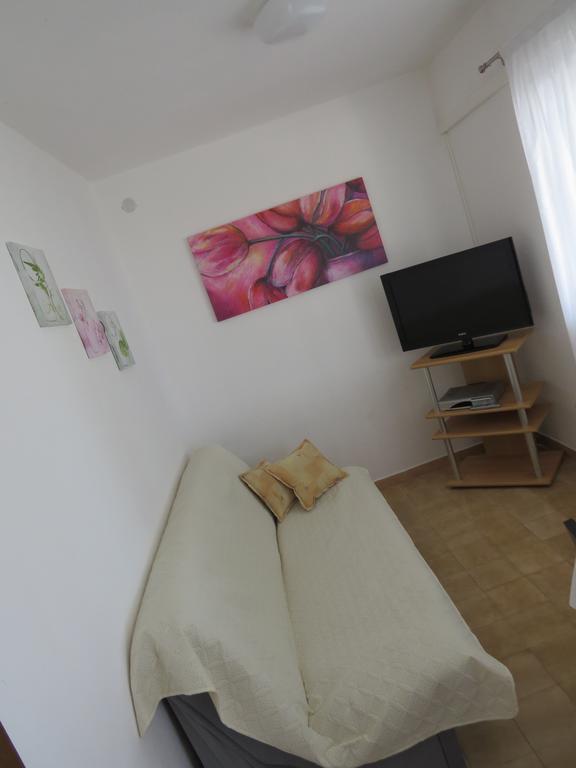 Apartments Lovric - 30 Meters To The Beach تروغير المظهر الخارجي الصورة