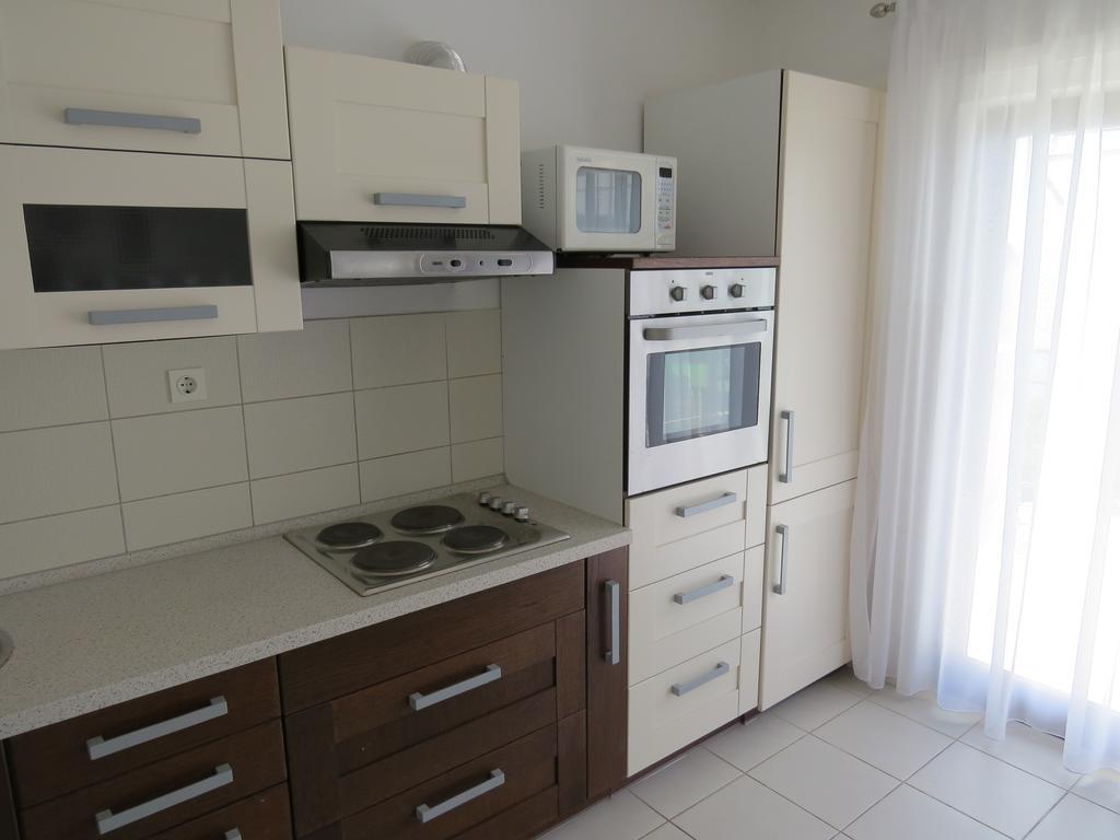 Apartments Lovric - 30 Meters To The Beach تروغير المظهر الخارجي الصورة