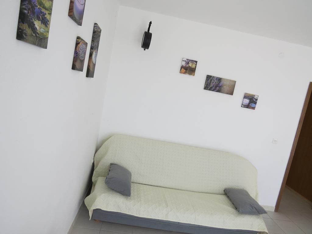 Apartments Lovric - 30 Meters To The Beach تروغير المظهر الخارجي الصورة