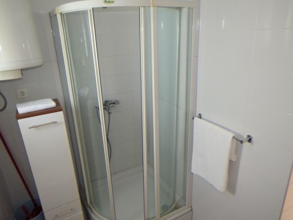 Apartments Lovric - 30 Meters To The Beach تروغير المظهر الخارجي الصورة