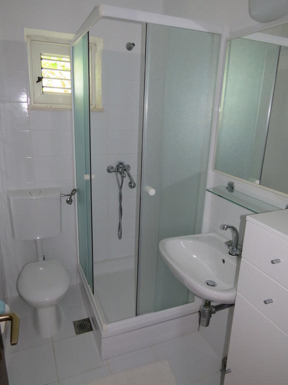Apartments Lovric - 30 Meters To The Beach تروغير المظهر الخارجي الصورة